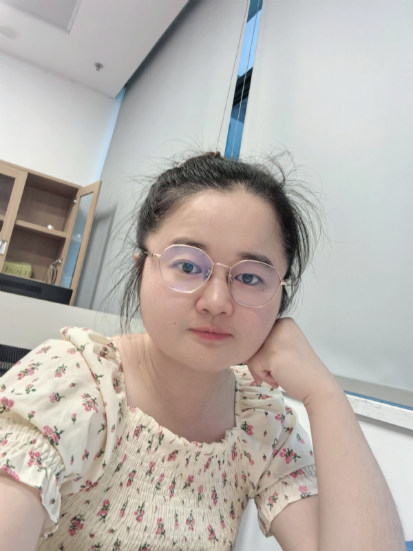 盼盼的第一张照片--安徽闪婚服务中心
