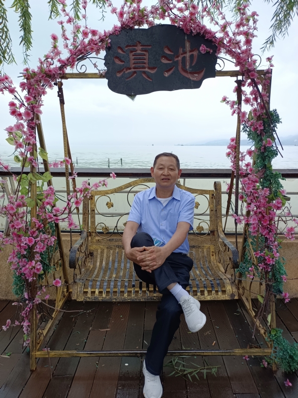 奋斗的第二张照片--安徽闪婚服务中心